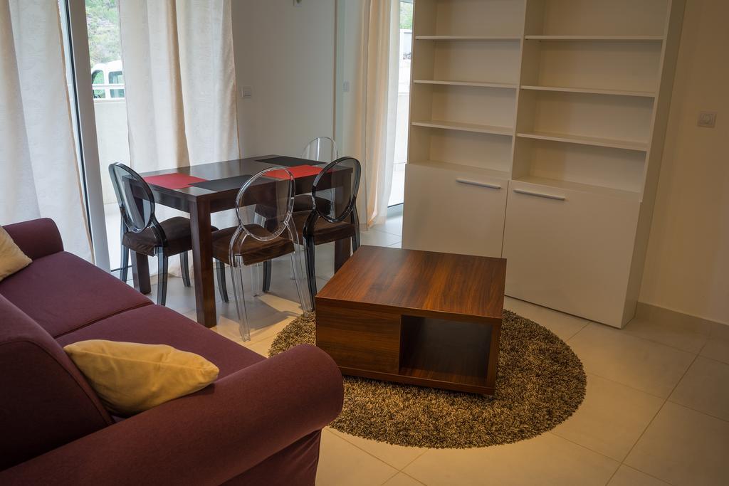 Apartments Belmont Becici บุดวา ภายนอก รูปภาพ