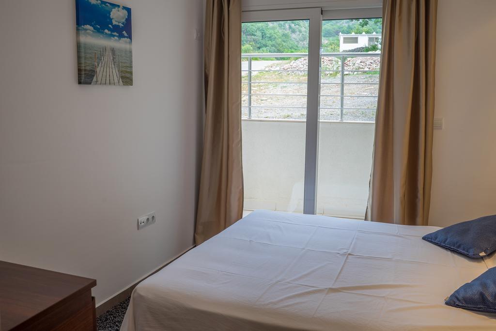 Apartments Belmont Becici บุดวา ภายนอก รูปภาพ